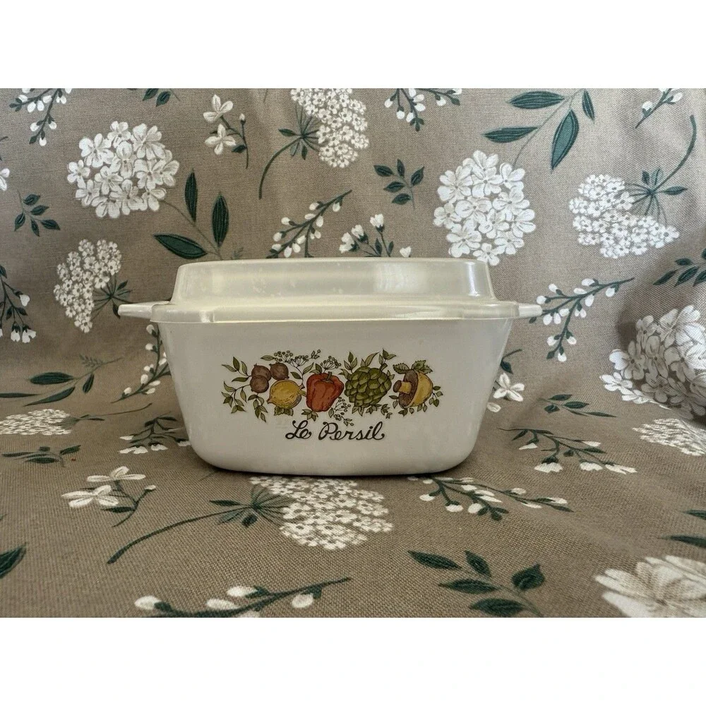 Vintage Corning Ware 700 ML. Le Persil Spice of Life-P43B Casserole Plastic Lid